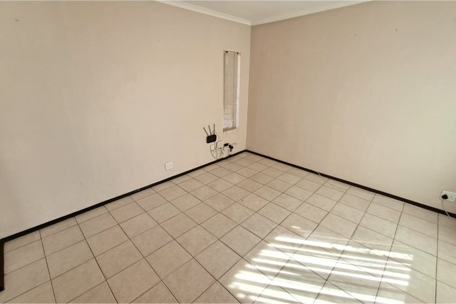3 Bedroom Property for Sale in Rooihuiskraal Gauteng