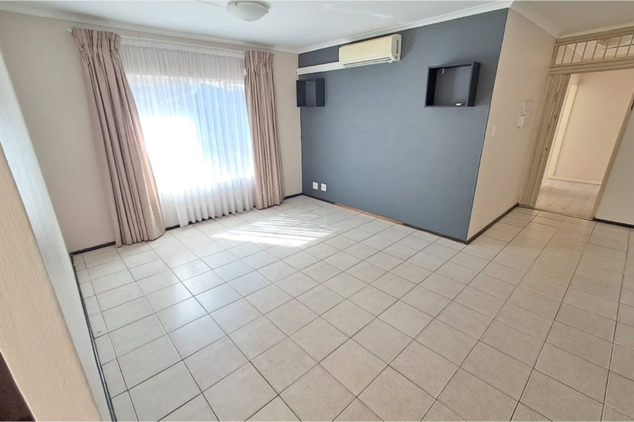 3 Bedroom Property for Sale in Rooihuiskraal Gauteng