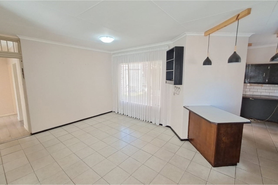 3 Bedroom Property for Sale in Rooihuiskraal Gauteng
