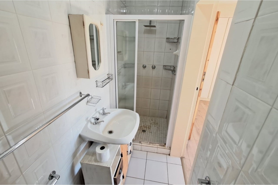 3 Bedroom Property for Sale in Rooihuiskraal Gauteng