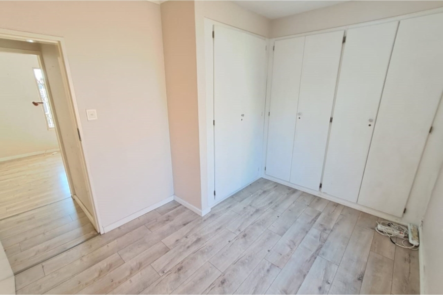 3 Bedroom Property for Sale in Rooihuiskraal Gauteng