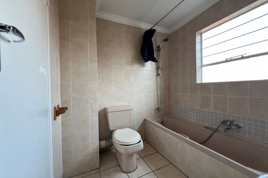 1 Bedroom Property for Sale in Halfway House Gauteng