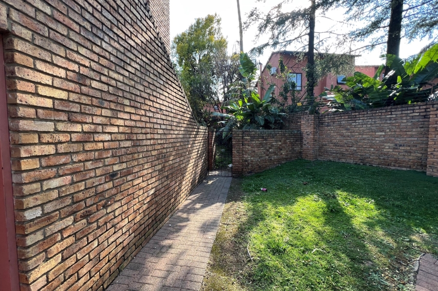 1 Bedroom Property for Sale in Halfway House Gauteng
