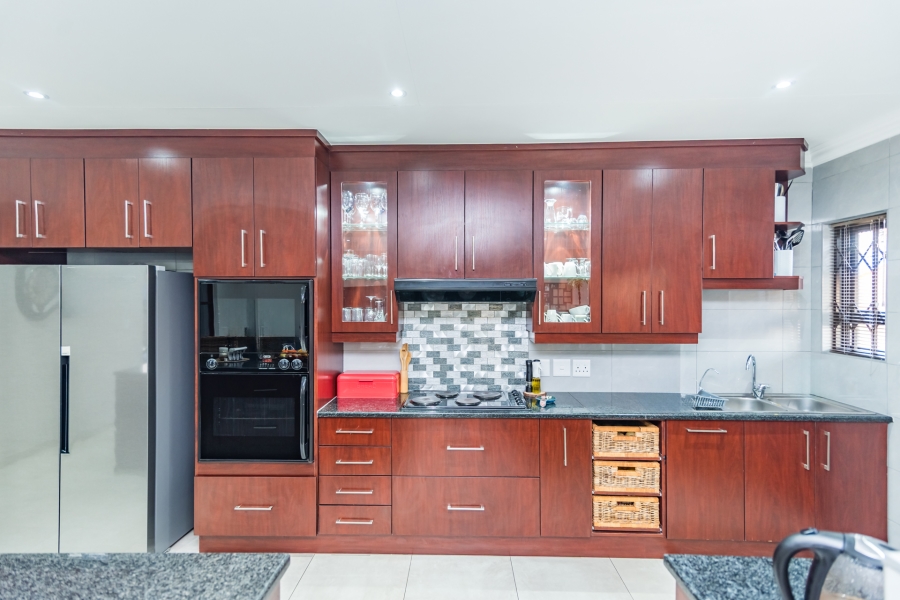 3 Bedroom Property for Sale in Roodekrans Gauteng