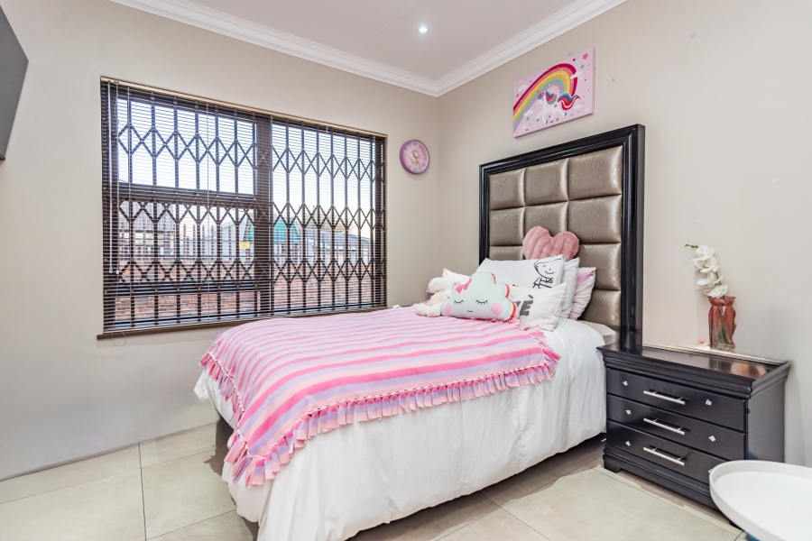 3 Bedroom Property for Sale in Roodekrans Gauteng