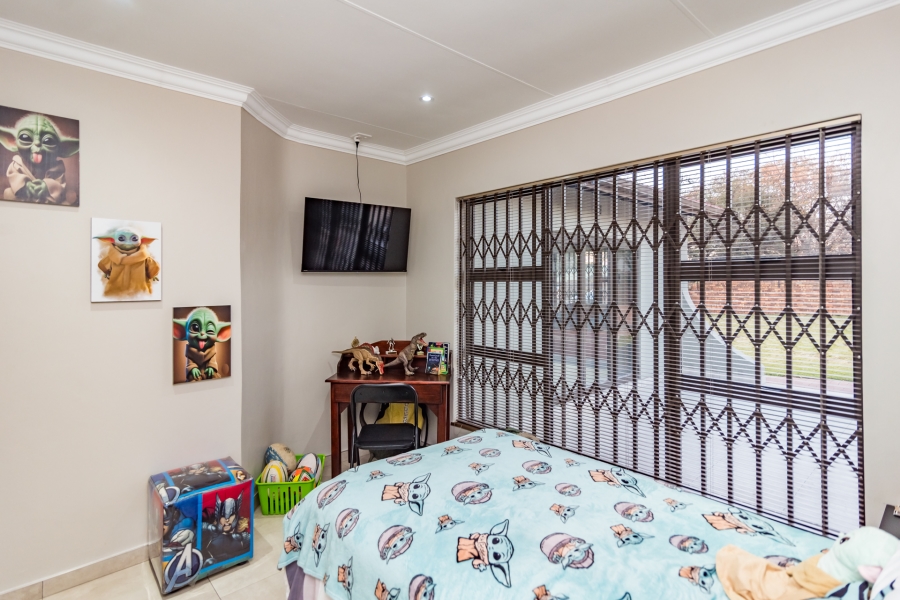 3 Bedroom Property for Sale in Roodekrans Gauteng