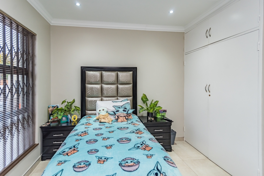 3 Bedroom Property for Sale in Roodekrans Gauteng