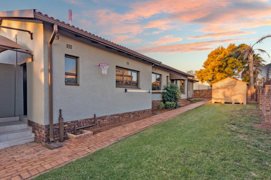 3 Bedroom Property for Sale in Roodekrans Gauteng