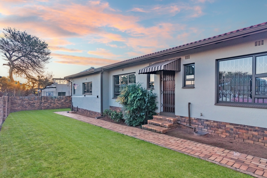 3 Bedroom Property for Sale in Roodekrans Gauteng