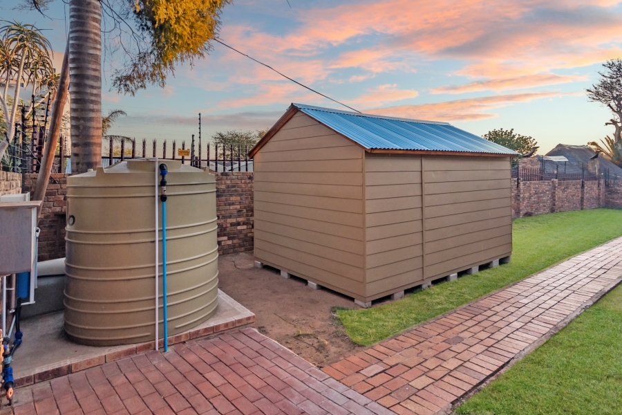 3 Bedroom Property for Sale in Roodekrans Gauteng