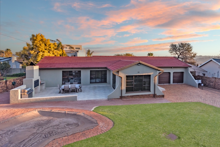 3 Bedroom Property for Sale in Roodekrans Gauteng