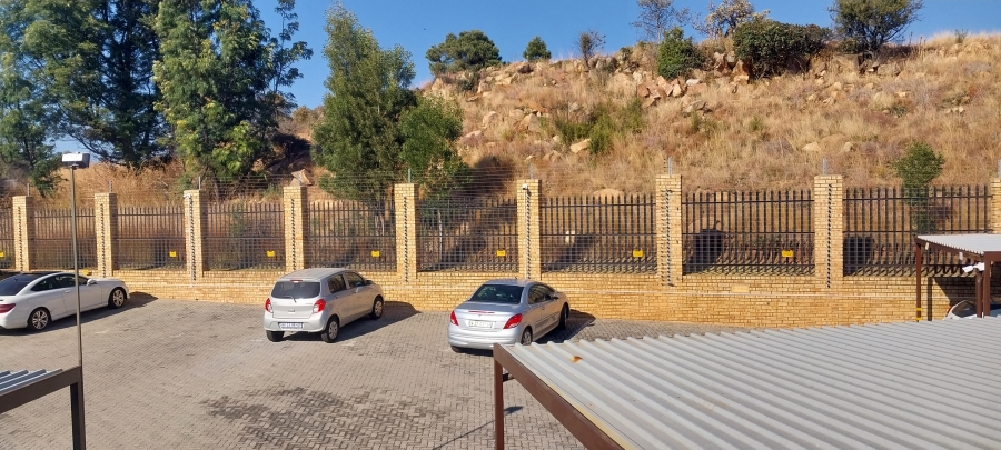 2 Bedroom Property for Sale in Breaunanda Gauteng