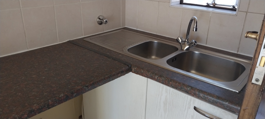 2 Bedroom Property for Sale in Breaunanda Gauteng