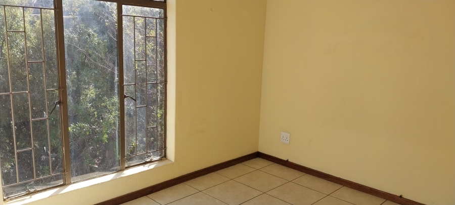 2 Bedroom Property for Sale in Breaunanda Gauteng