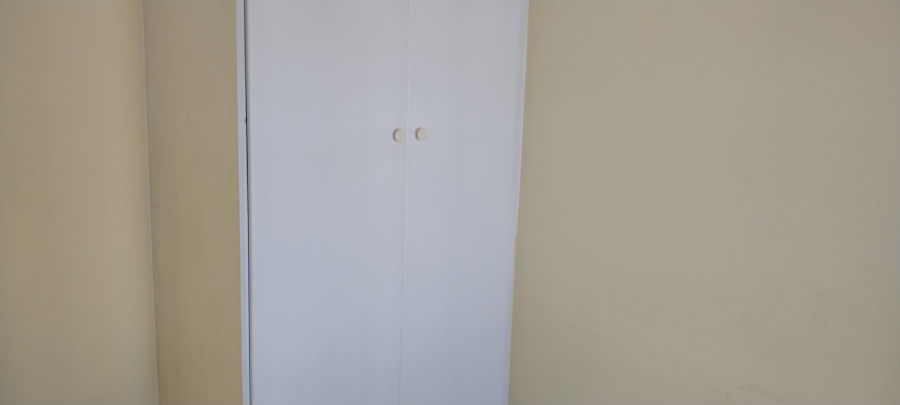 2 Bedroom Property for Sale in Breaunanda Gauteng
