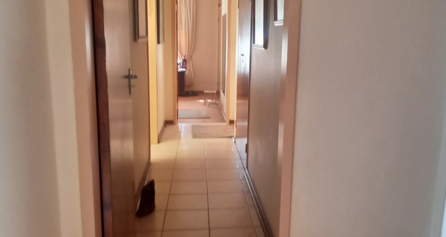 3 Bedroom Property for Sale in Waterkloof Ridge Gauteng
