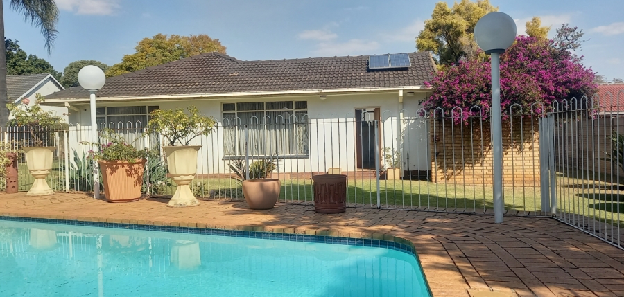 3 Bedroom Property for Sale in Waterkloof Ridge Gauteng
