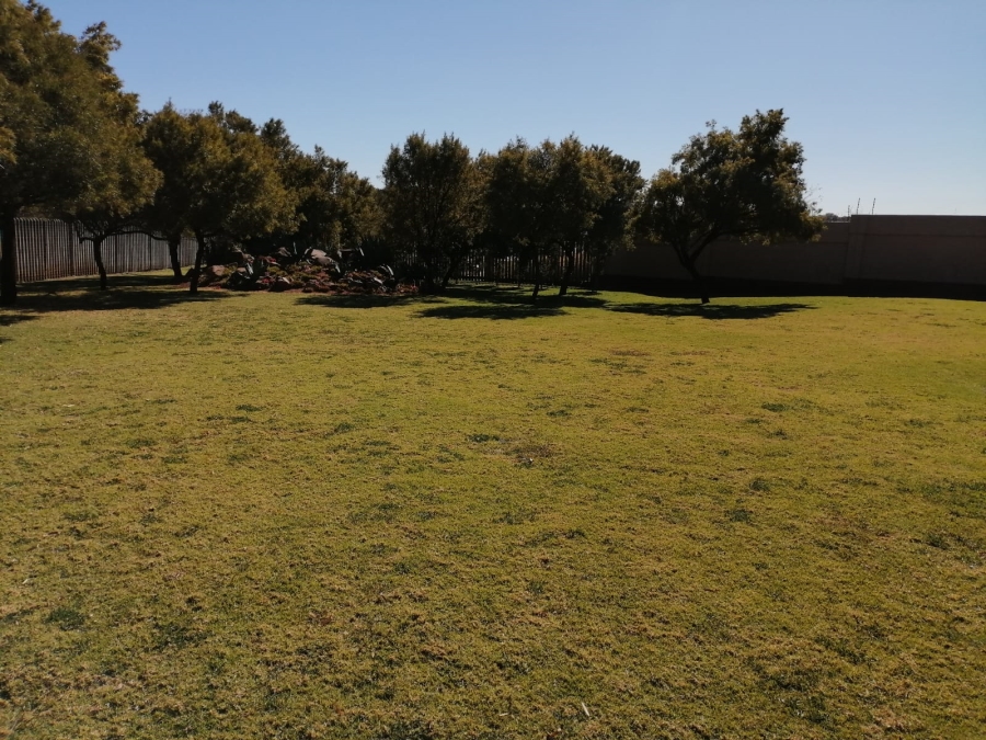 2 Bedroom Property for Sale in Pretorius Park Gauteng