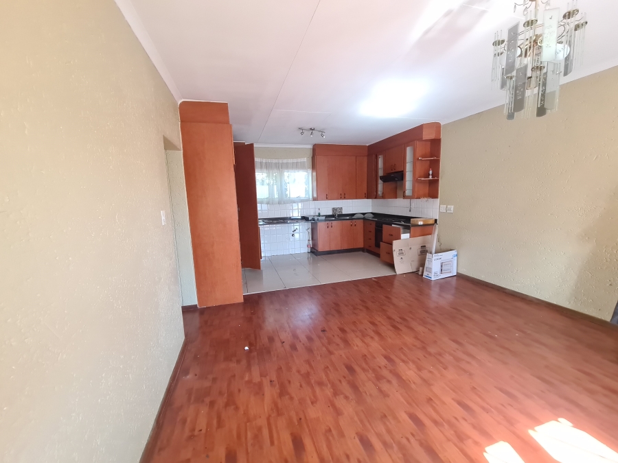 To Let 3 Bedroom Property for Rent in Magaliessig Gauteng