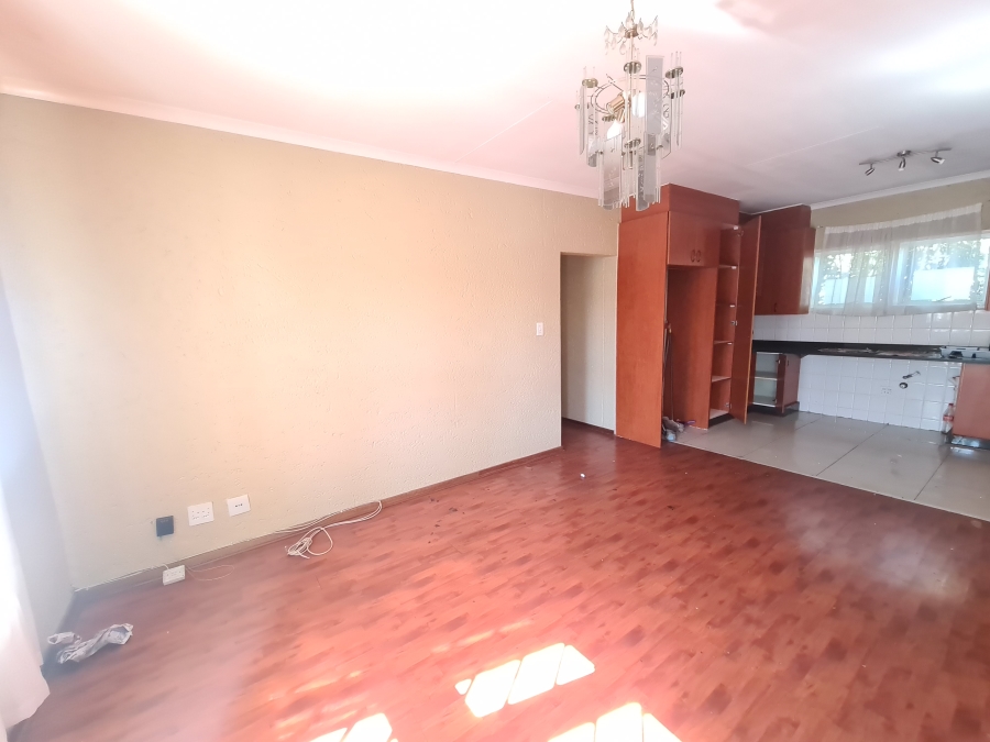 To Let 3 Bedroom Property for Rent in Magaliessig Gauteng
