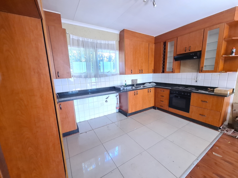 To Let 3 Bedroom Property for Rent in Magaliessig Gauteng