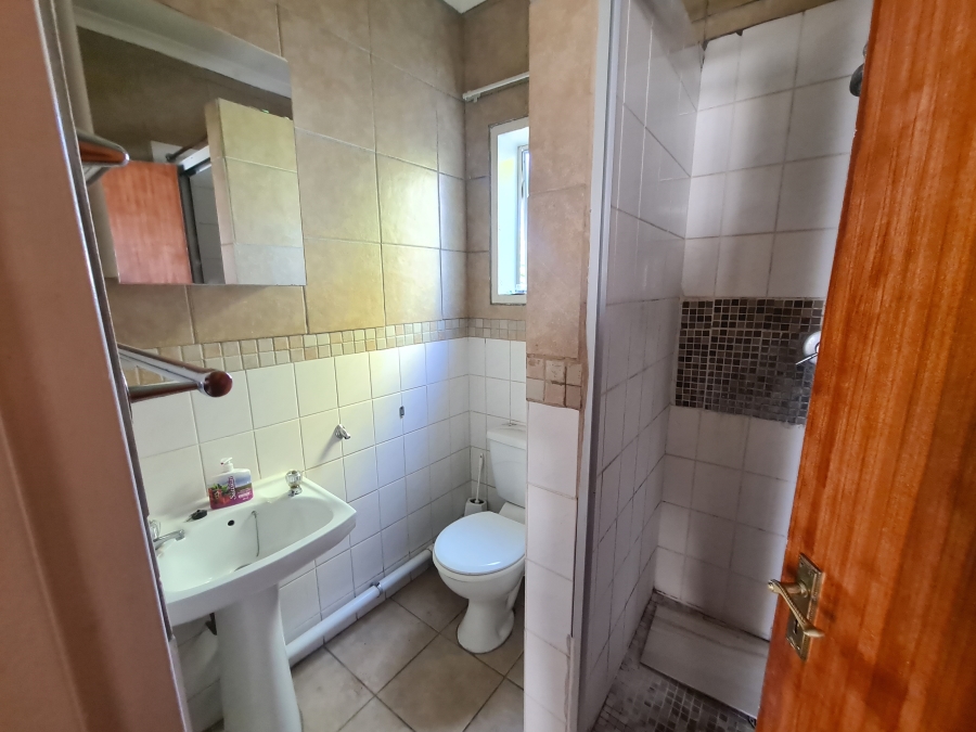 To Let 3 Bedroom Property for Rent in Magaliessig Gauteng