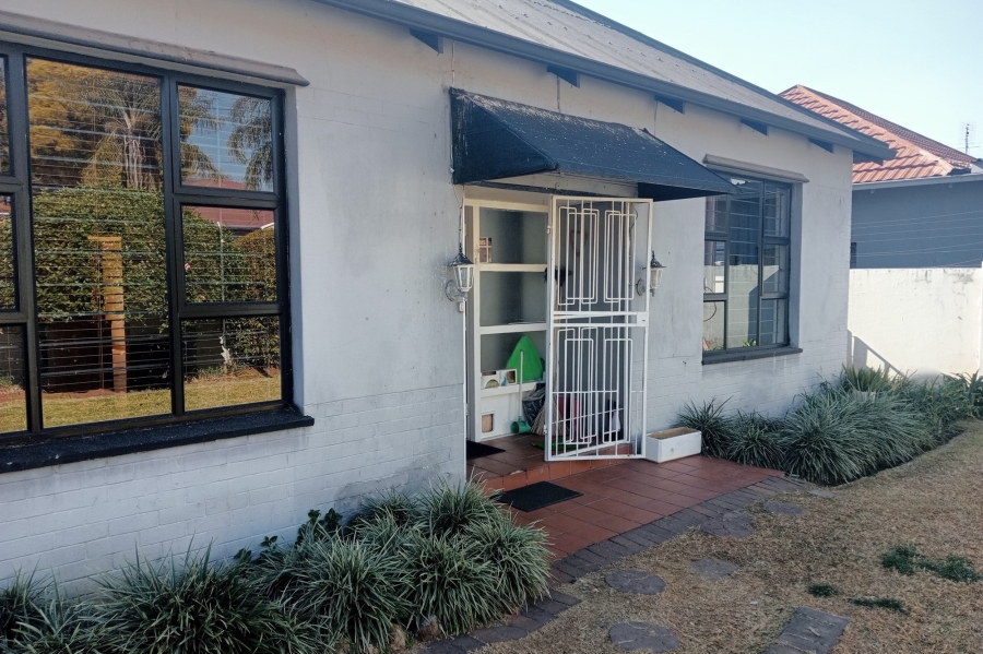 To Let 3 Bedroom Property for Rent in Highlands North Gauteng