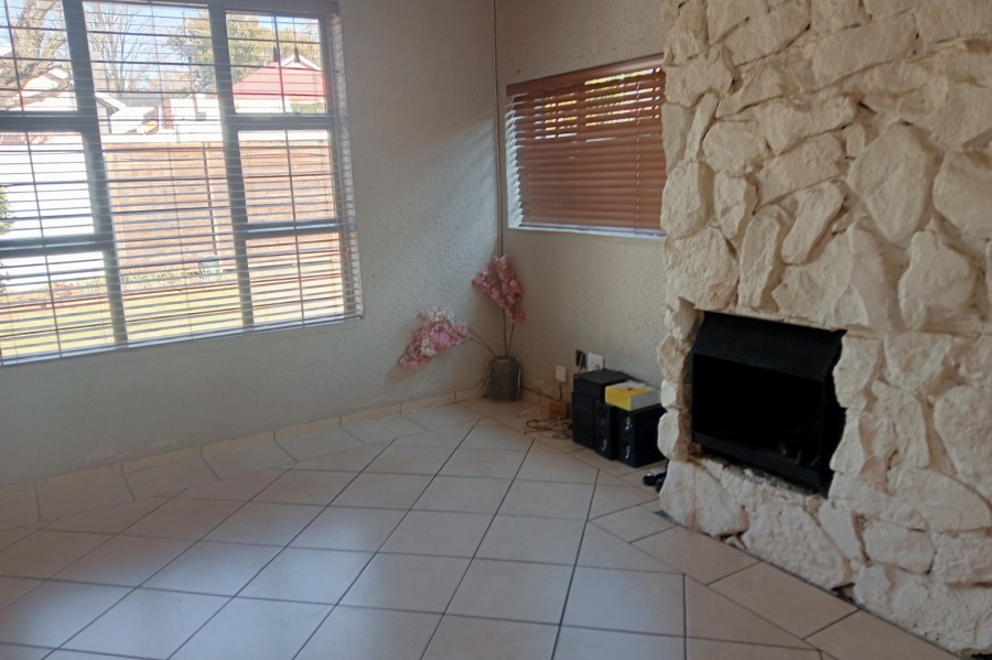 To Let 3 Bedroom Property for Rent in Highlands North Gauteng