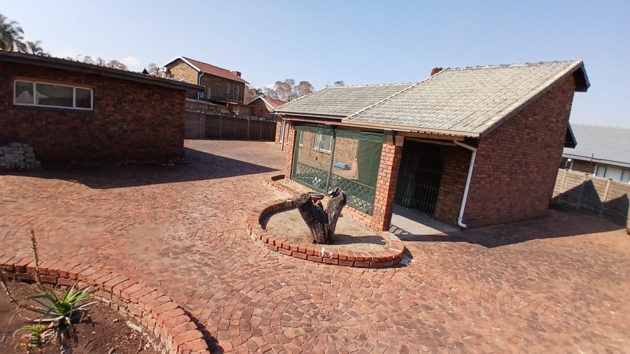 3 Bedroom Property for Sale in Wierda Park Gauteng