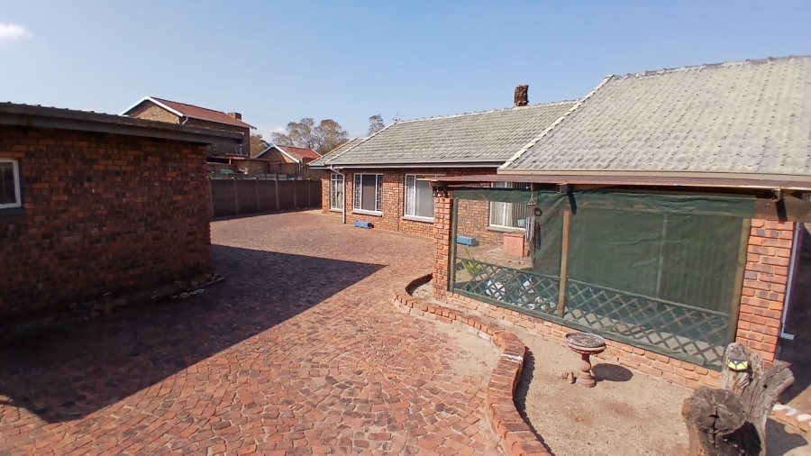 3 Bedroom Property for Sale in Wierda Park Gauteng