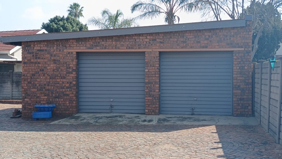3 Bedroom Property for Sale in Wierda Park Gauteng