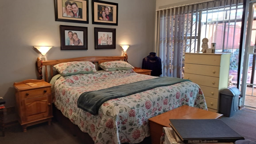 5 Bedroom Property for Sale in Vanderbijlpark SE 2 Gauteng