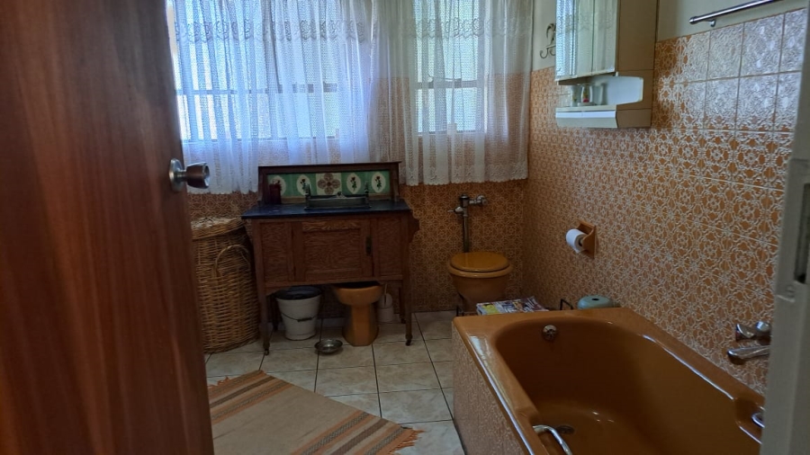 5 Bedroom Property for Sale in Vanderbijlpark SE 2 Gauteng