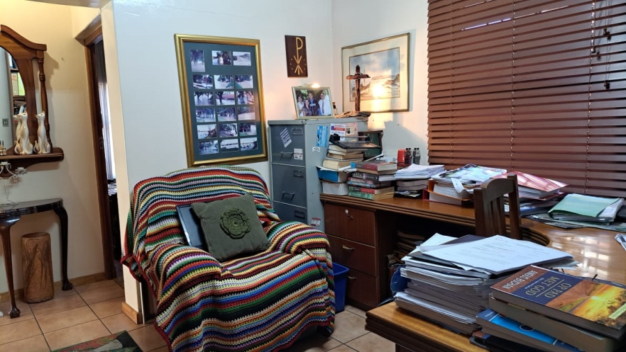 5 Bedroom Property for Sale in Vanderbijlpark SE 2 Gauteng