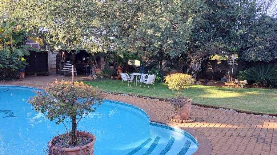 5 Bedroom Property for Sale in Vanderbijlpark SE 2 Gauteng
