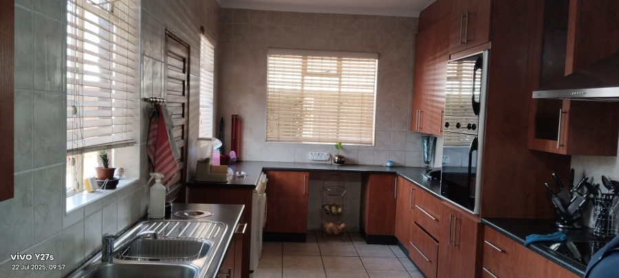 4 Bedroom Property for Sale in Selcourt Gauteng