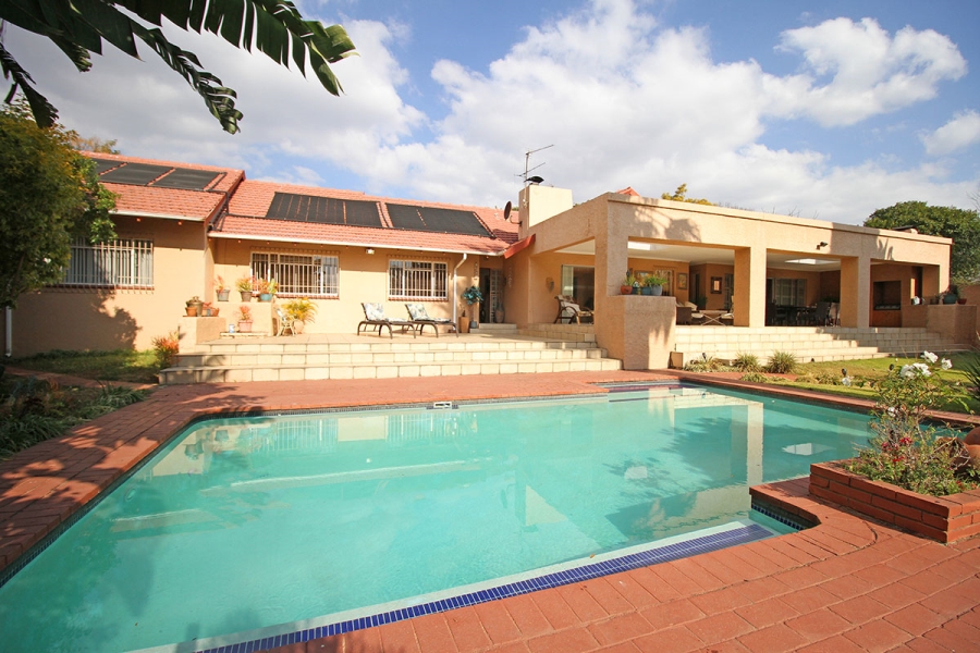 4 Bedroom Property for Sale in Sunningdale Gauteng