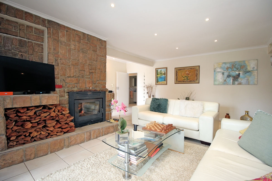 4 Bedroom Property for Sale in Sunningdale Gauteng