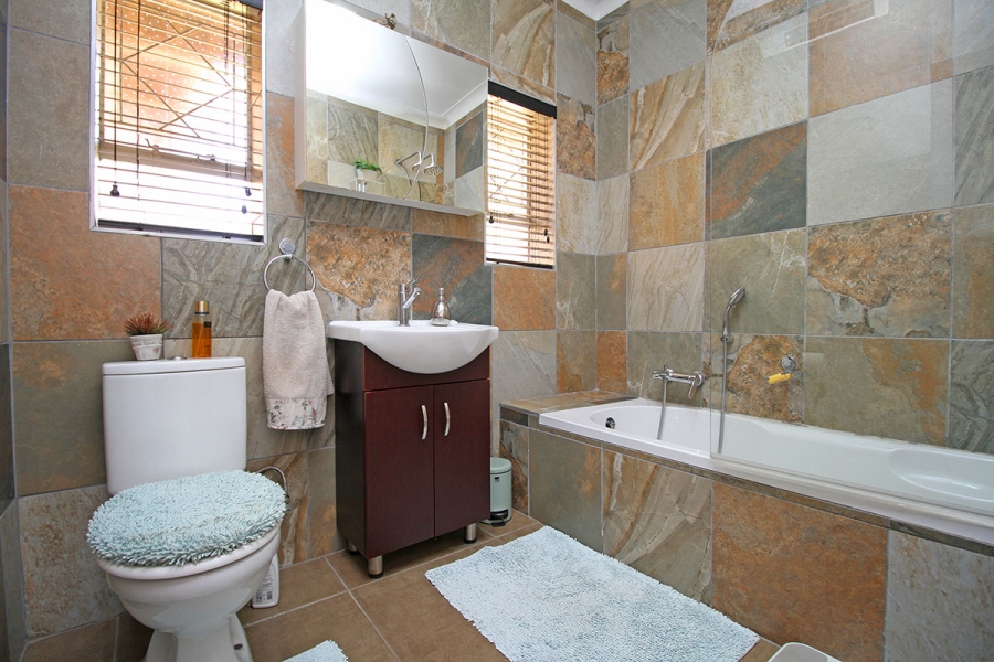 4 Bedroom Property for Sale in Sunningdale Gauteng