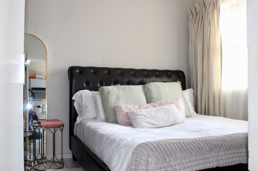 2 Bedroom Property for Sale in Paulshof Gauteng