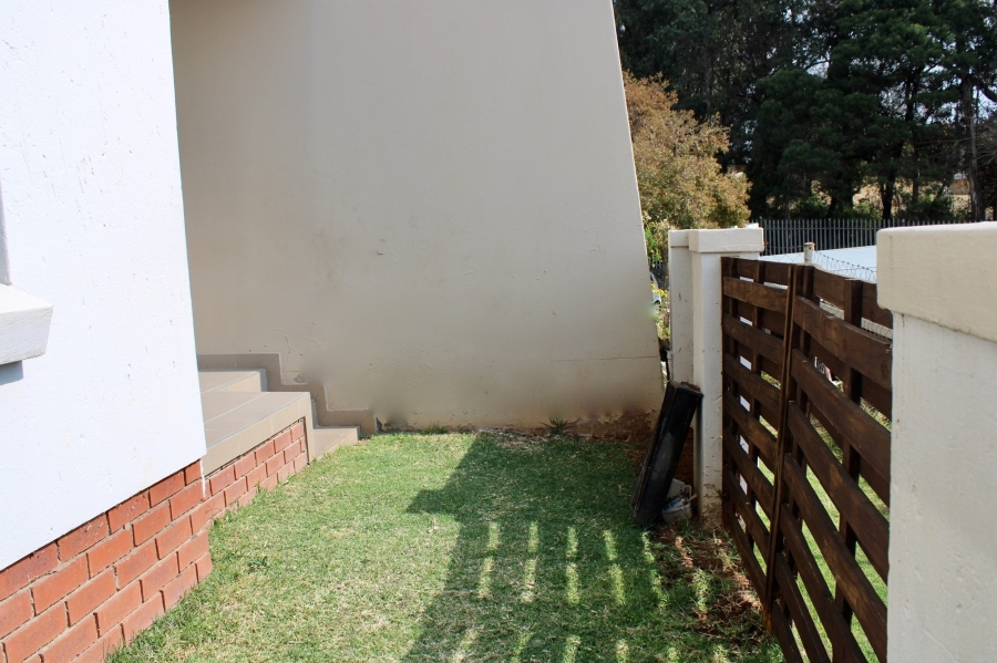 2 Bedroom Property for Sale in Paulshof Gauteng