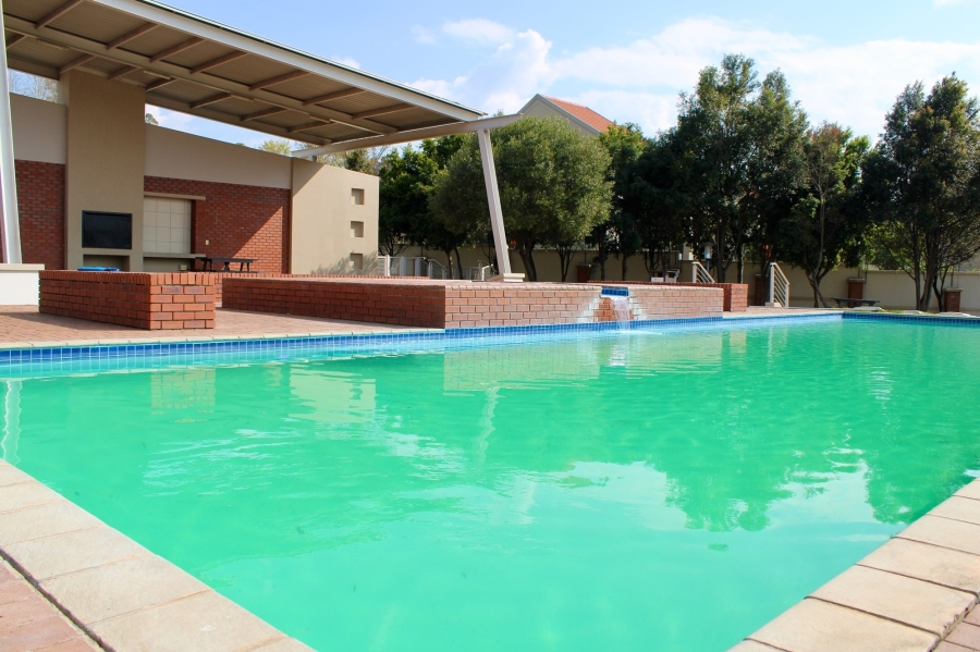 2 Bedroom Property for Sale in Paulshof Gauteng