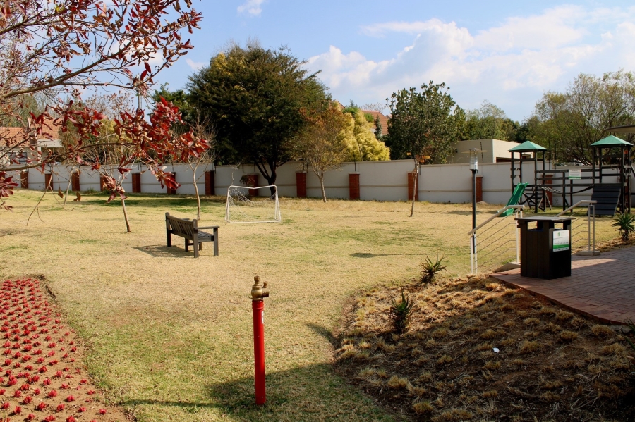 2 Bedroom Property for Sale in Paulshof Gauteng