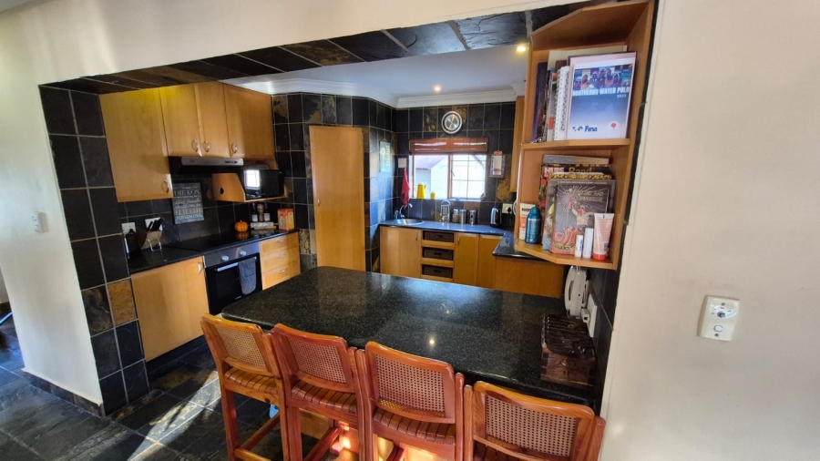 3 Bedroom Property for Sale in Eldoraigne Gauteng