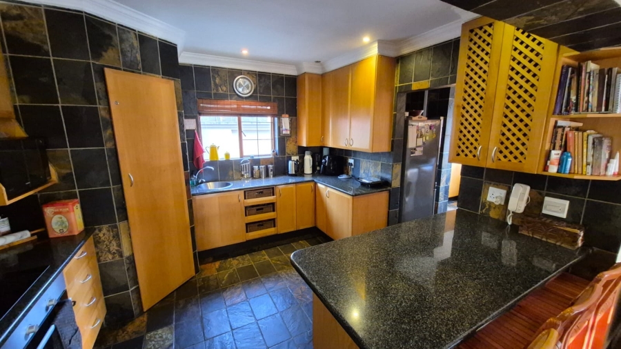 3 Bedroom Property for Sale in Eldoraigne Gauteng