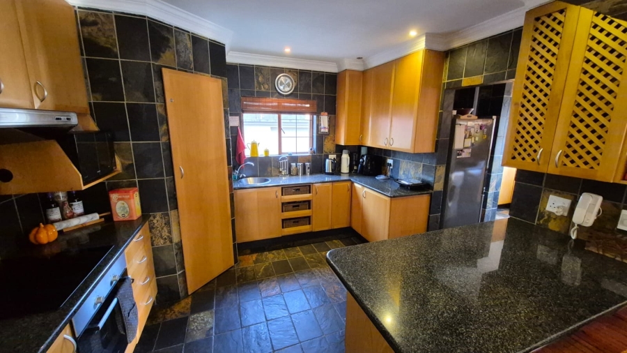3 Bedroom Property for Sale in Eldoraigne Gauteng