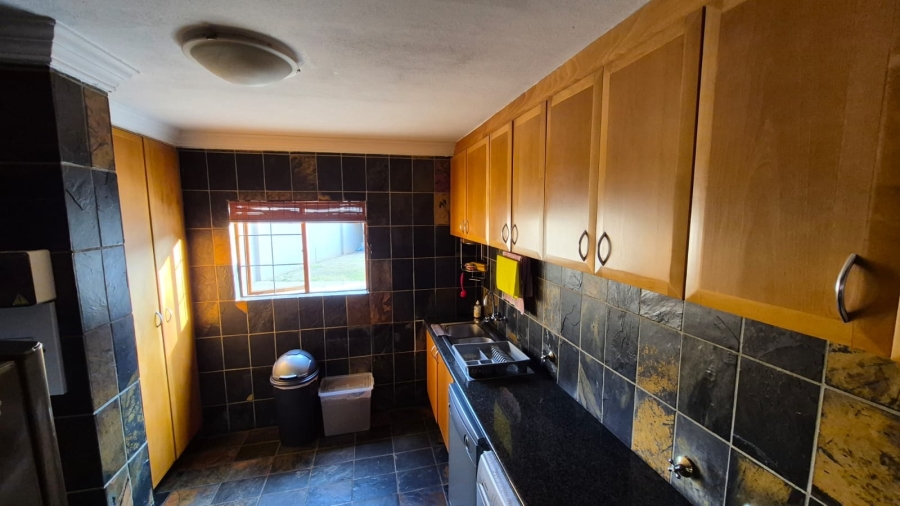 3 Bedroom Property for Sale in Eldoraigne Gauteng