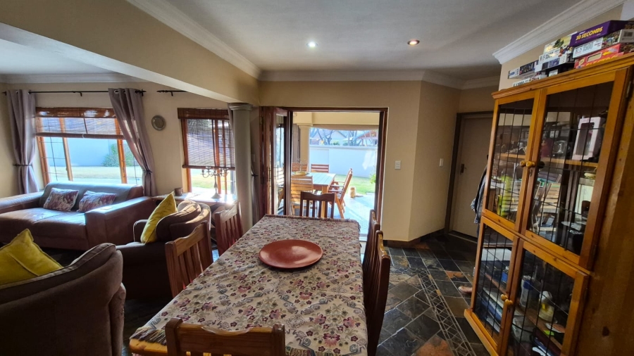 3 Bedroom Property for Sale in Eldoraigne Gauteng