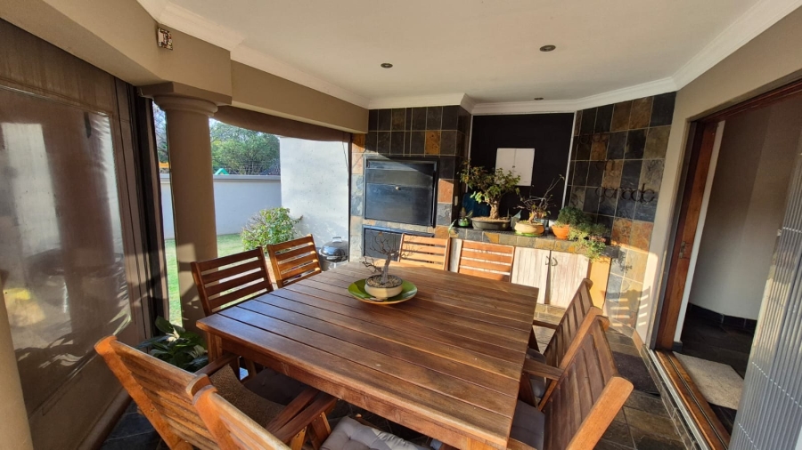 3 Bedroom Property for Sale in Eldoraigne Gauteng
