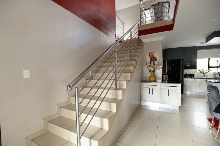 5 Bedroom Property for Sale in Zambezi Manor Lifestyle Estate Gauteng